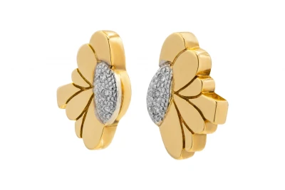 18ct Yellow Gold Flower Diamond Earrings 0.06ct 4.5g