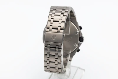 Audemars Piguet Royal Oak Chronograph 42mm "The Beast" Titanium 25721TI 2000s