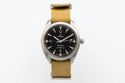 OMEGA Seamaster Railmaster 40mm Beige Fabric 220.12.40.20.01.001 2019