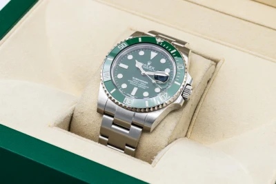 Rolex Submariner Date 40mm 'Hulk" Stainless Steel Oyster 116610LV 2017