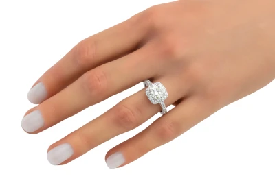 Platinum Halo Brilliant Round Diamond Engagement Ring 1.45ct J VS1 W.G.I Certified