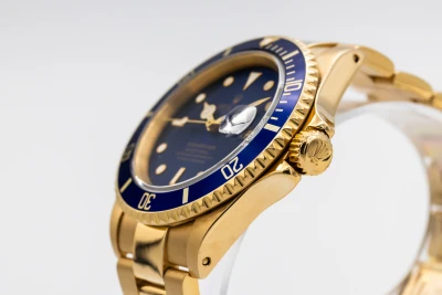 Rolex Submariner 40mm 18ct Yellow Gold Oyster 16618 1989