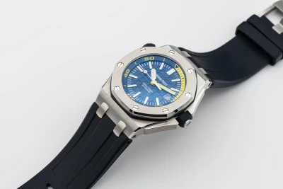 Audemars Piguet Royal Oak Offshore Diver 42mm Blue Rubber 15710ST