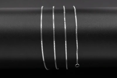 9ct White Gold Box Link Chain 2.7g