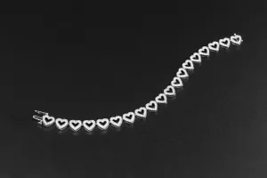 9ct White Gold Diamond Heart Bracelet 2.25ct 11.9g