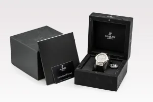 Hublot Classic Fusion 41mm Quartz Black Rubber 1905.GF40.01 2008