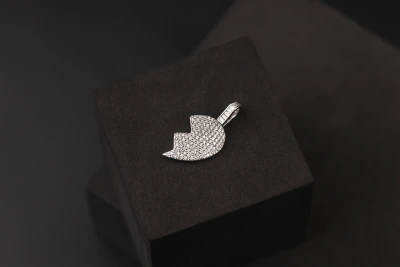 9ct White Gold Diamond Heart Pendant 1.10cts Right Side