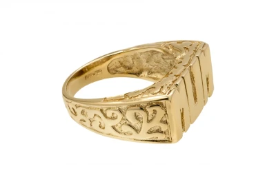 9ct Yellow Gold Mum Ring 8.9g