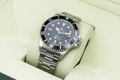 Rolex Submariner Date 40mm Stainless Steel Oyster 16610 2008